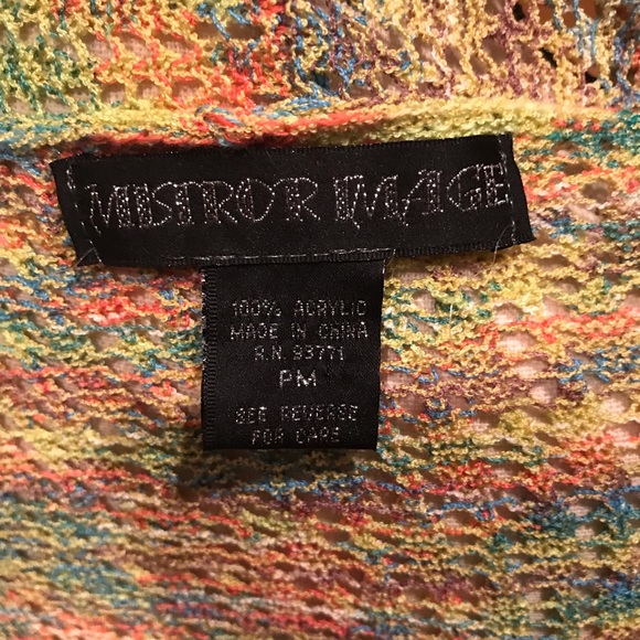 Multi Color Sleeveless Cardigan with Pockets - Picture 4 of 5